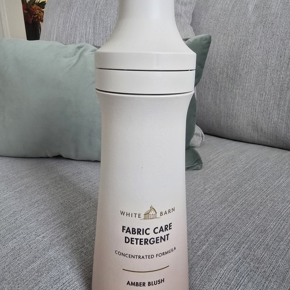 White Barn Amber Blush Fabric Care Detergent - White and Pink